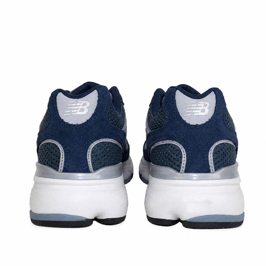 New Balance 603